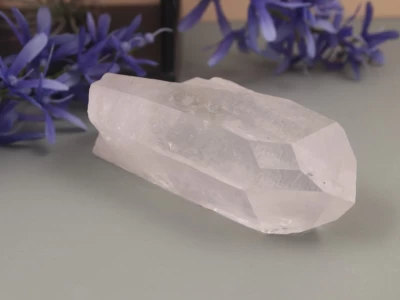 Afbeelding van Lemurisch zaad kristal met mannelijk venster 283 gram