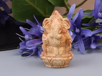 Afbeelding van Versteend hout Ganesha beeldje 28 gram