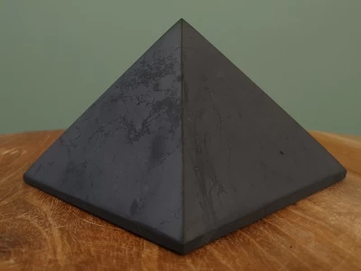 Afbeelding van Shungiet piramide 615 gram