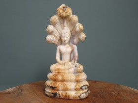 Afbeelding van Versteend hout Boeddha beeld in dhyana mudra houding 1017 gram