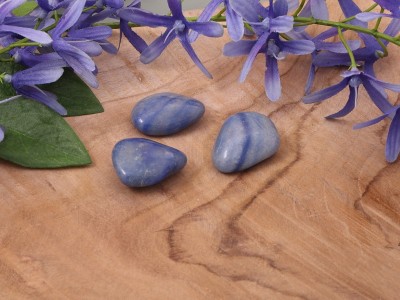 Afbeelding van Blauwe kwarts trommelsteen 5-10 gram