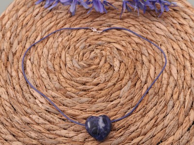 Afbeelding van Sodaliet hart hanger ca 3 cm met blauw collier
