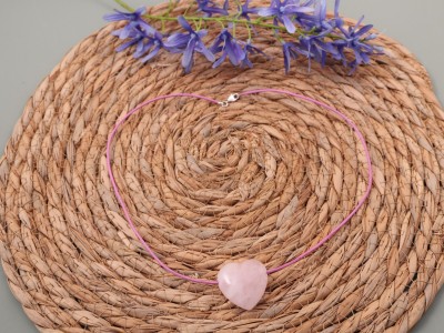 Afbeelding van Rozenkwarts hart hanger ca 3 cm met roze collier