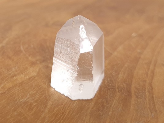 Afbeelding voor Lemurisch zaad kristal staand (Brazilië) 19 gram